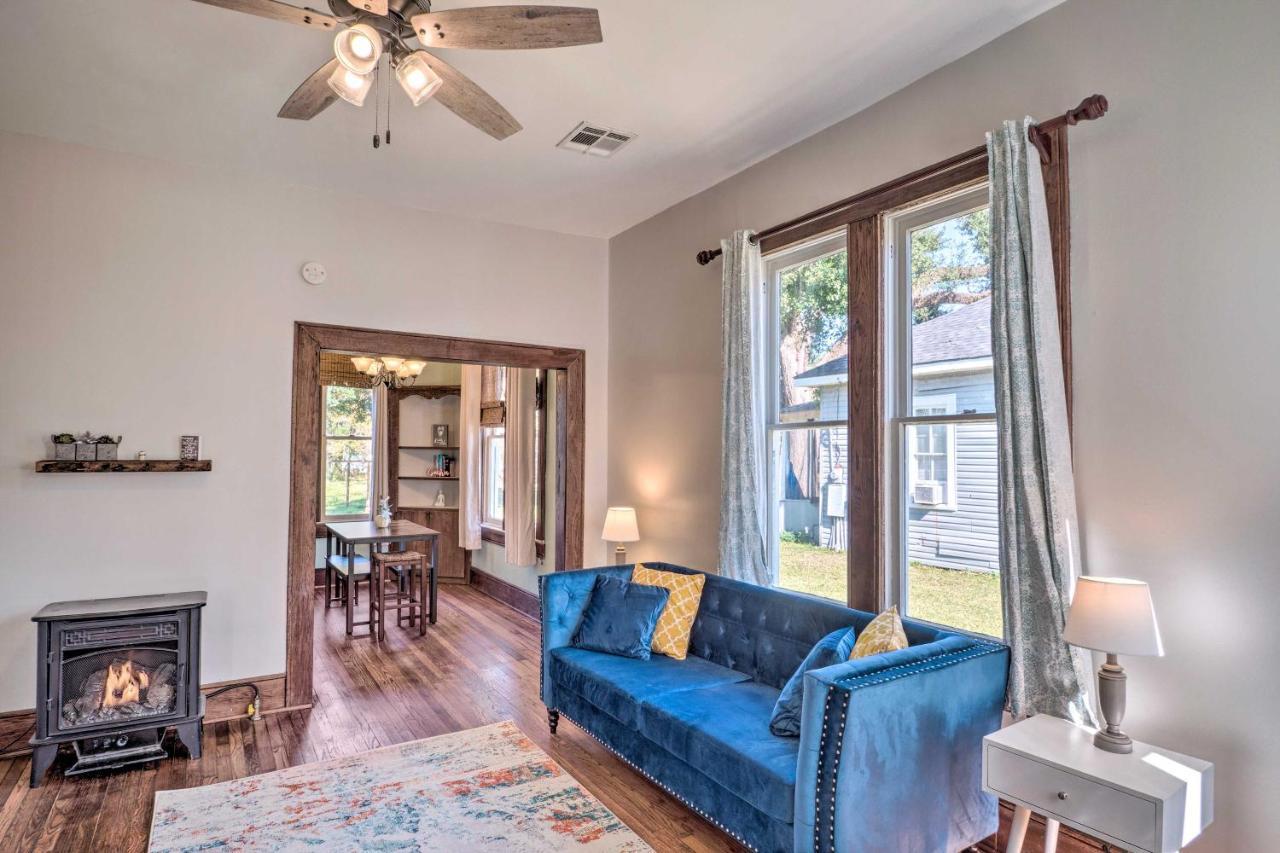 Lake Charles Cottage With Fireplace And Yard! Exteriér fotografie