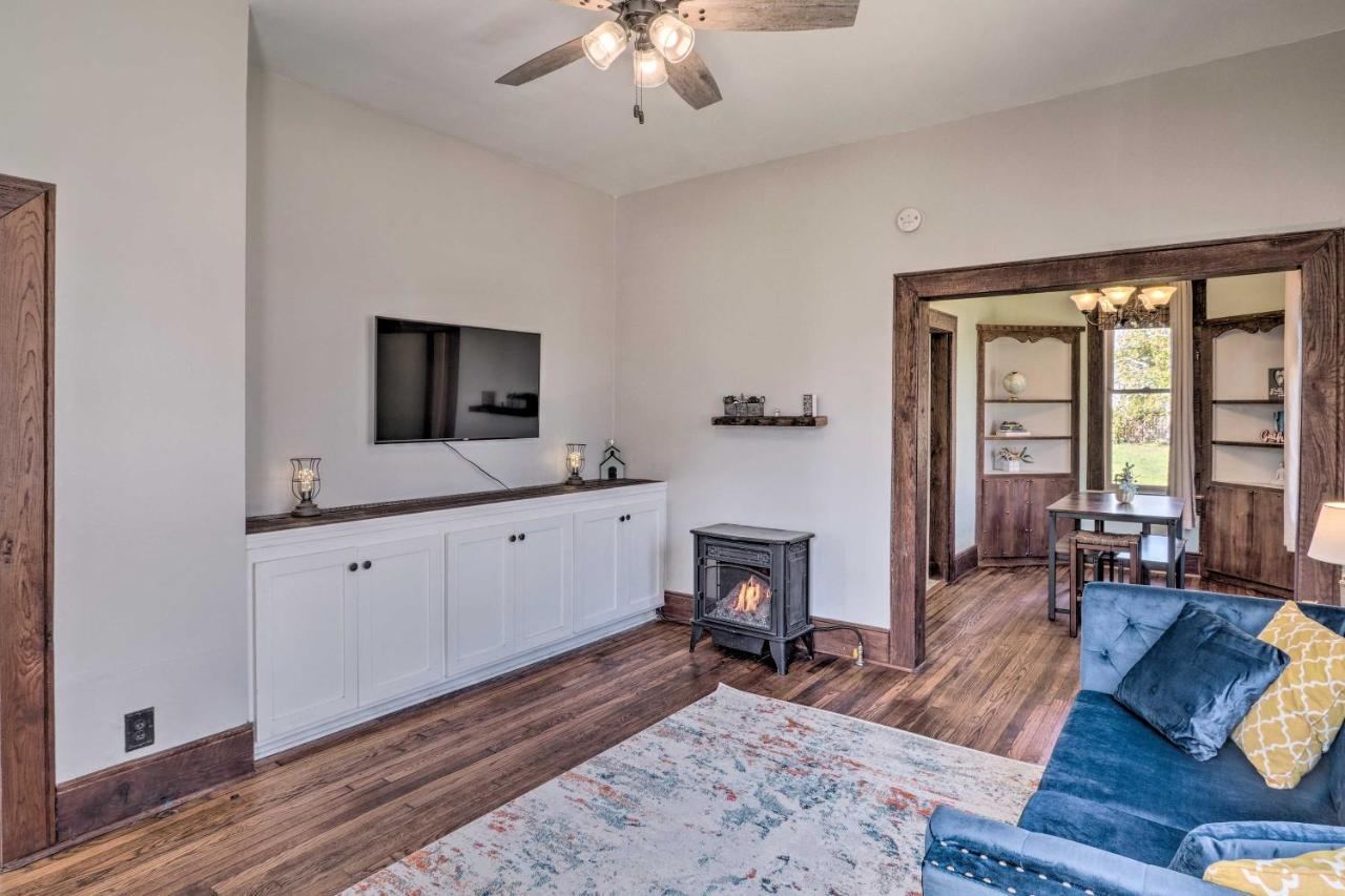 Lake Charles Cottage With Fireplace And Yard! Exteriér fotografie